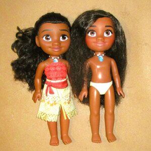 Disney Moana Toddler Doll 14"  Set of 2 Jakks Pacific Necklace     clo